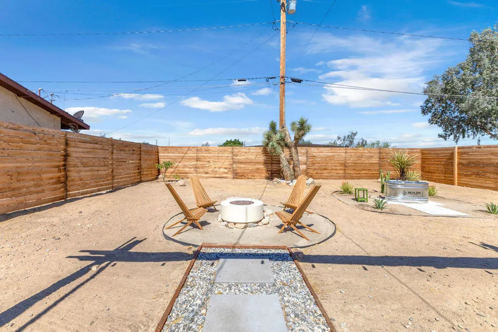 62046 Mountain View Circle Joshua Tree, CA 92252