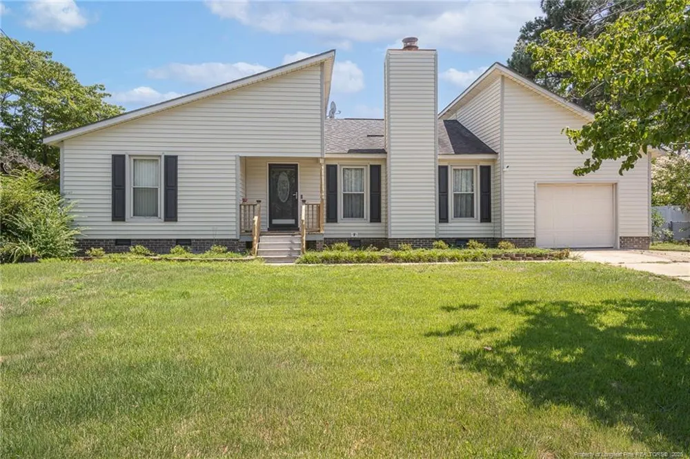 3391 Hawthorne Street Hope Mills, NC 28348