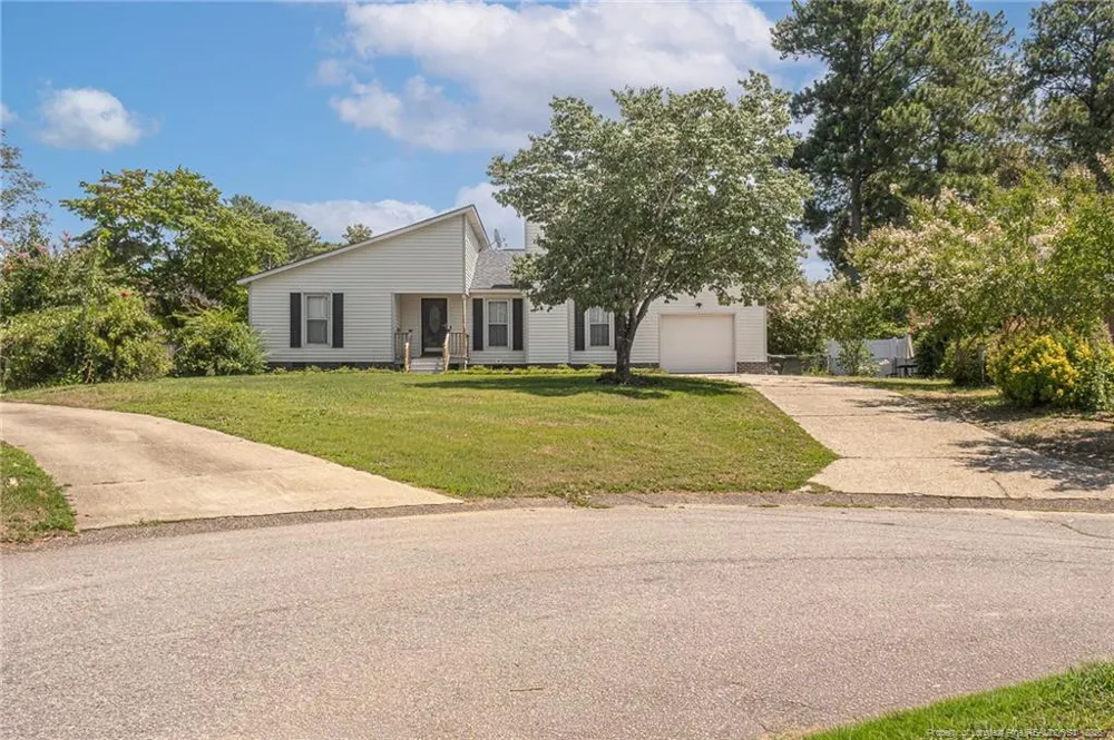 3391 Hawthorne Street Hope Mills, NC 28348