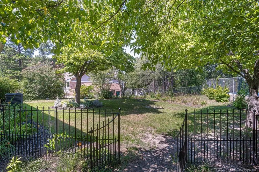 3391 Hawthorne Street Hope Mills, NC 28348