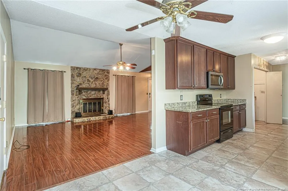 3391 Hawthorne Street Hope Mills, NC 28348