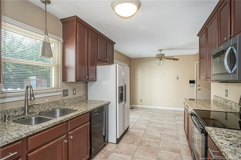 3391 Hawthorne Street Hope Mills, NC 28348