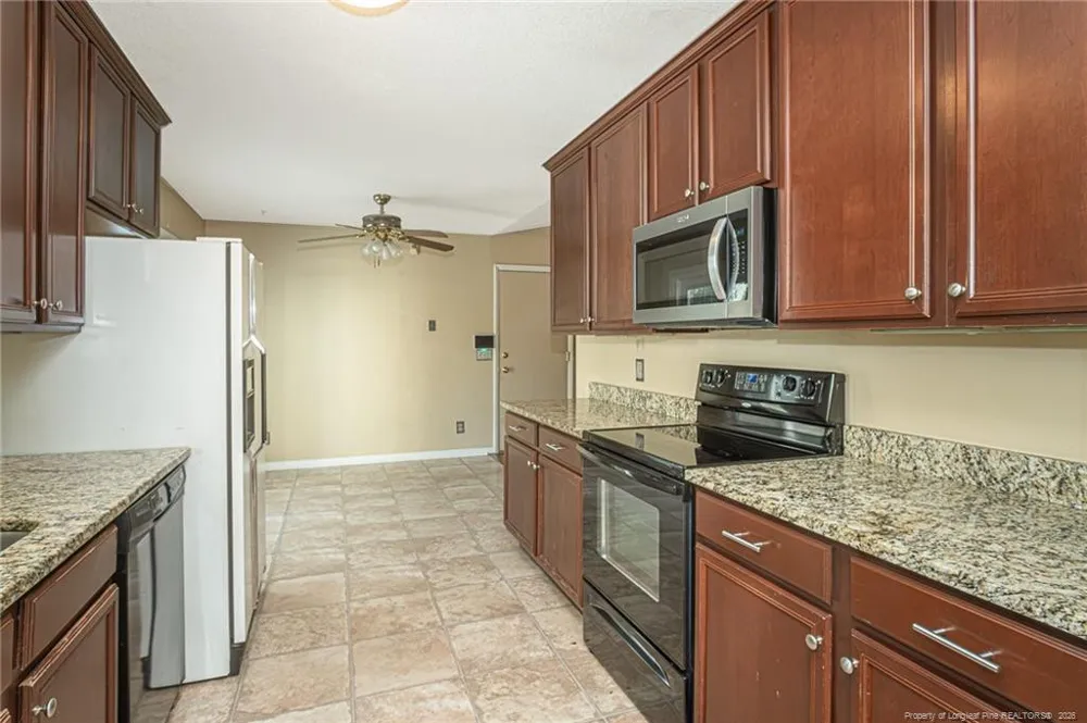 3391 Hawthorne Street Hope Mills, NC 28348