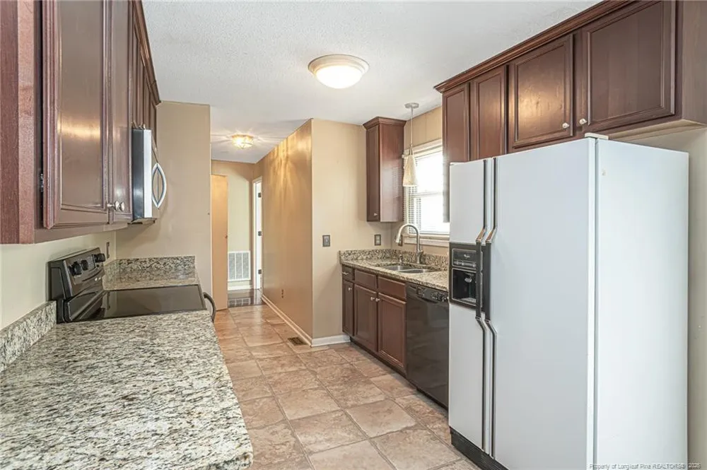 3391 Hawthorne Street Hope Mills, NC 28348