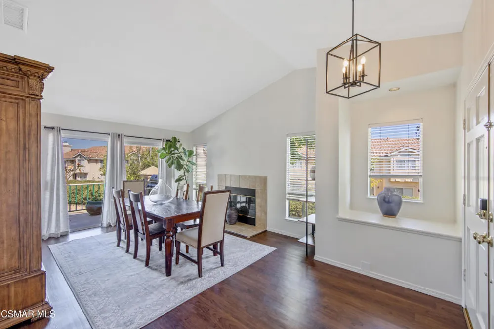 275 Ridgeton Lane #B Simi Valley, CA 93065