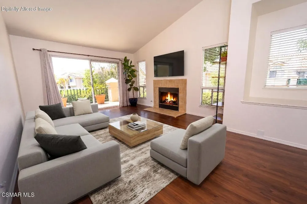 275 Ridgeton Lane #B Simi Valley, CA 93065