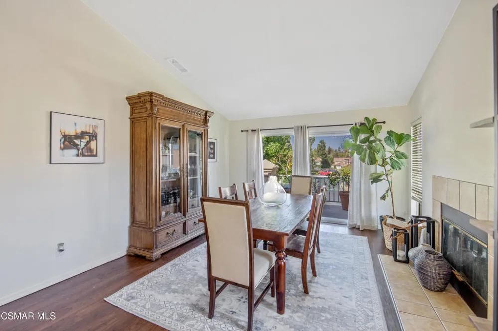 275 Ridgeton Lane #B Simi Valley, CA 93065