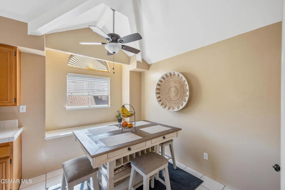 275 Ridgeton Lane #B Simi Valley, CA 93065