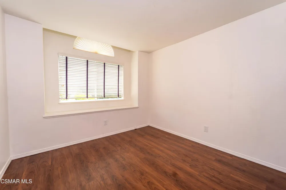 275 Ridgeton Lane #B Simi Valley, CA 93065
