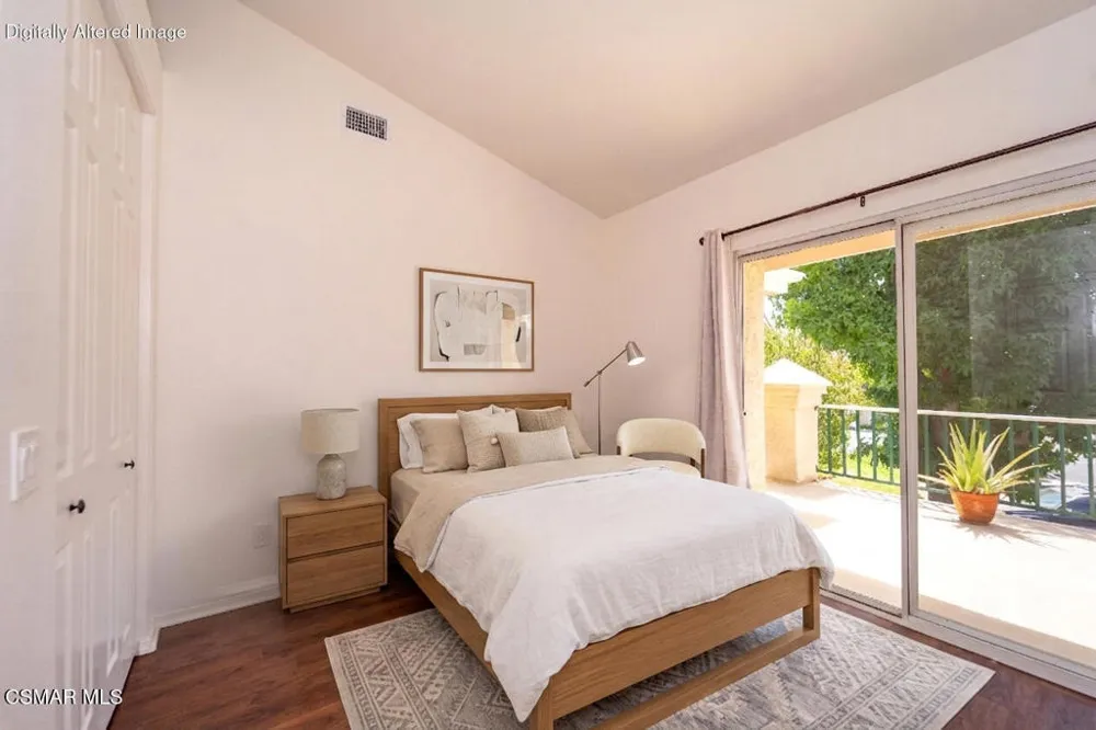 275 Ridgeton Lane #B Simi Valley, CA 93065