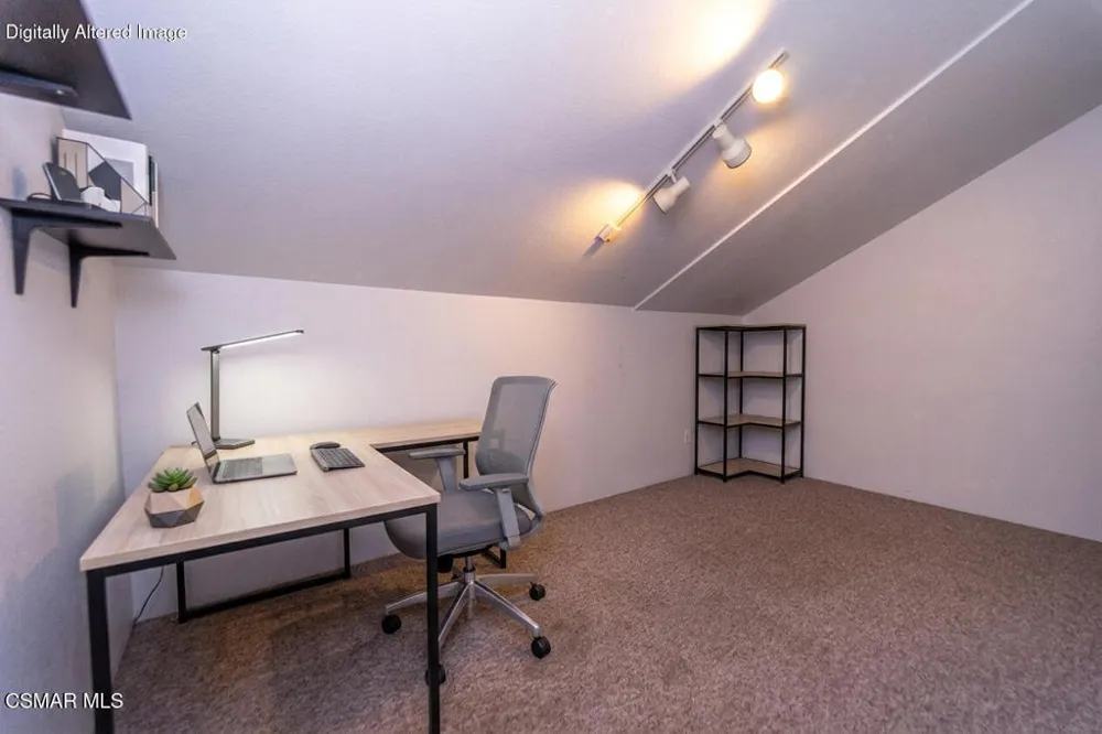 275 Ridgeton Lane #B Simi Valley, CA 93065
