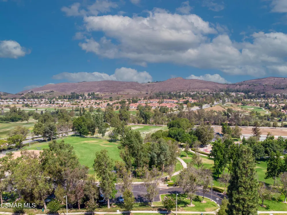 275 Ridgeton Lane #B Simi Valley, CA 93065