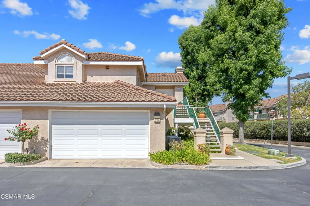 275 Ridgeton Lane #B Simi Valley, CA 93065