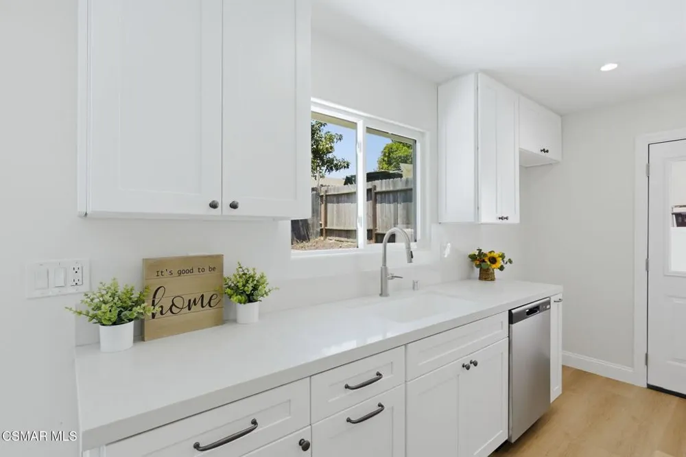 1307 Clay Avenue Ventura, CA 93004