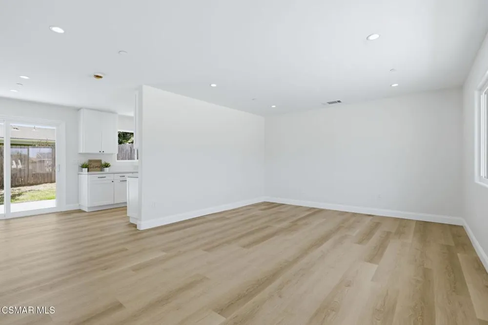 1307 Clay Avenue Ventura, CA 93004