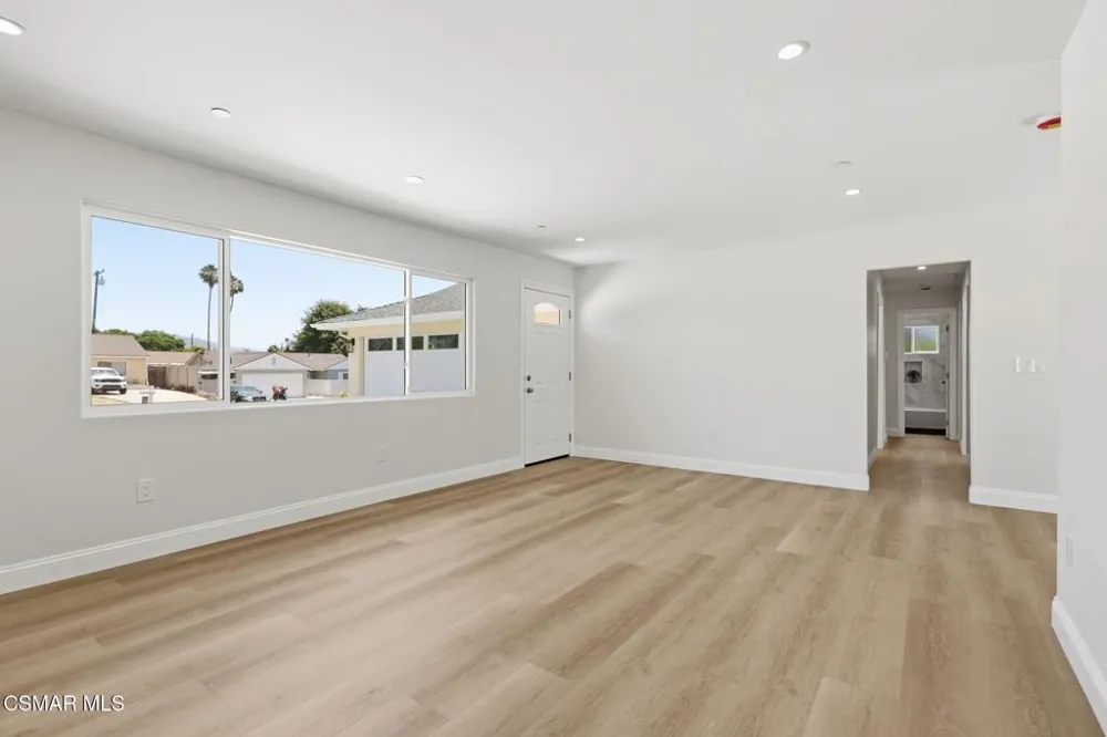 1307 Clay Avenue Ventura, CA 93004