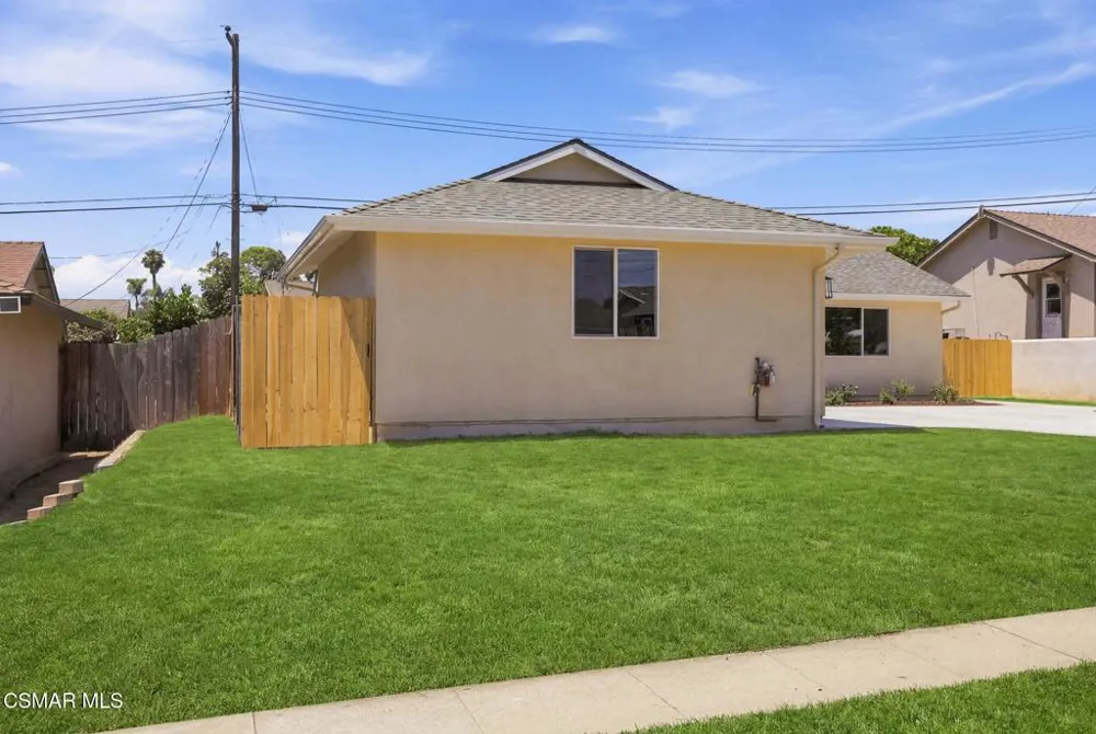 1307 Clay Avenue Ventura, CA 93004