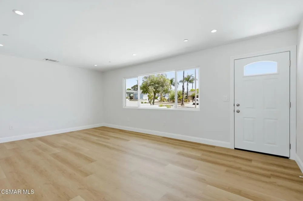 1307 Clay Avenue Ventura, CA 93004