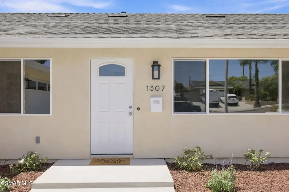 1307 Clay Avenue Ventura, CA 93004