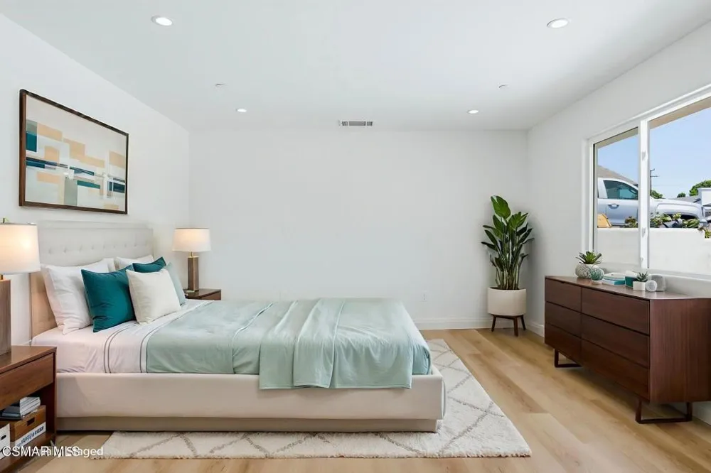 1307 Clay Avenue Ventura, CA 93004