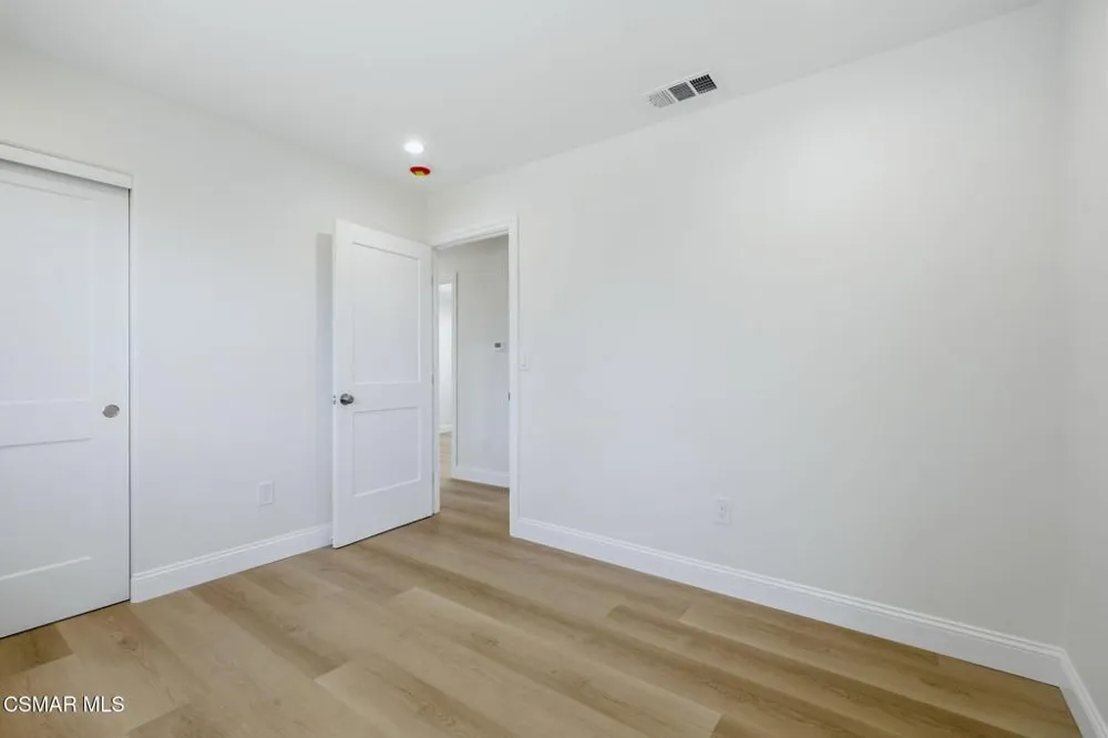 1307 Clay Avenue Ventura, CA 93004
