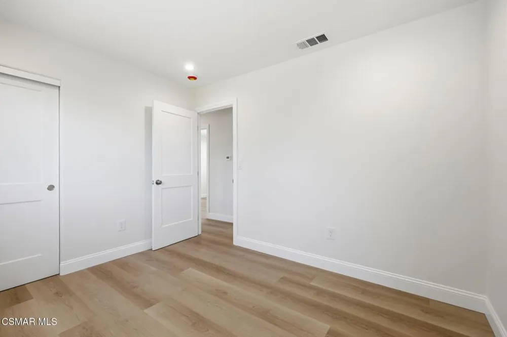 1307 Clay Avenue Ventura, CA 93004