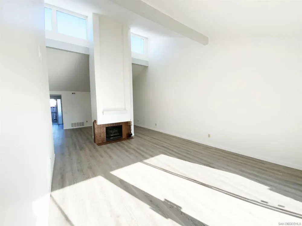 80 Kingston Coronado, CA 92118