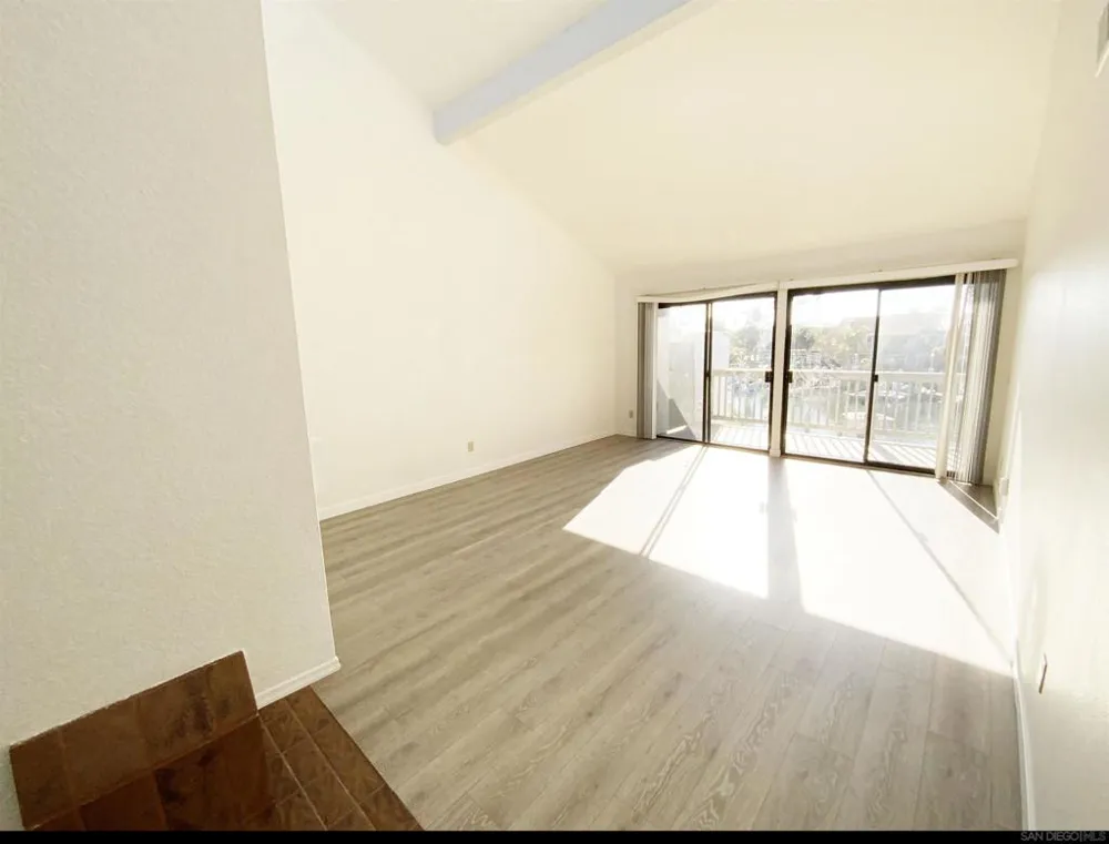 80 Kingston Coronado, CA 92118
