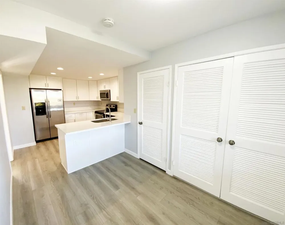 80 Kingston Coronado, CA 92118