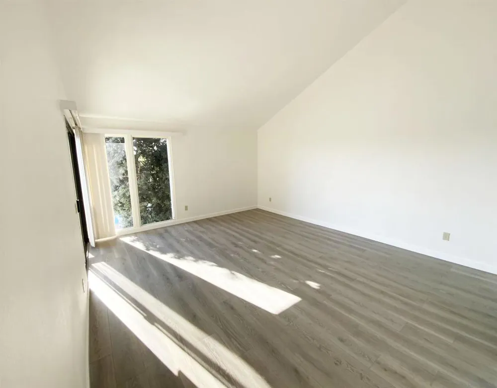 80 Kingston Coronado, CA 92118