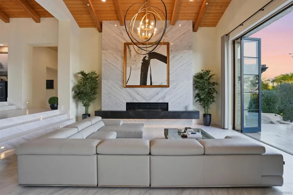 6045 Mimulus Rancho Santa Fe, CA 92067