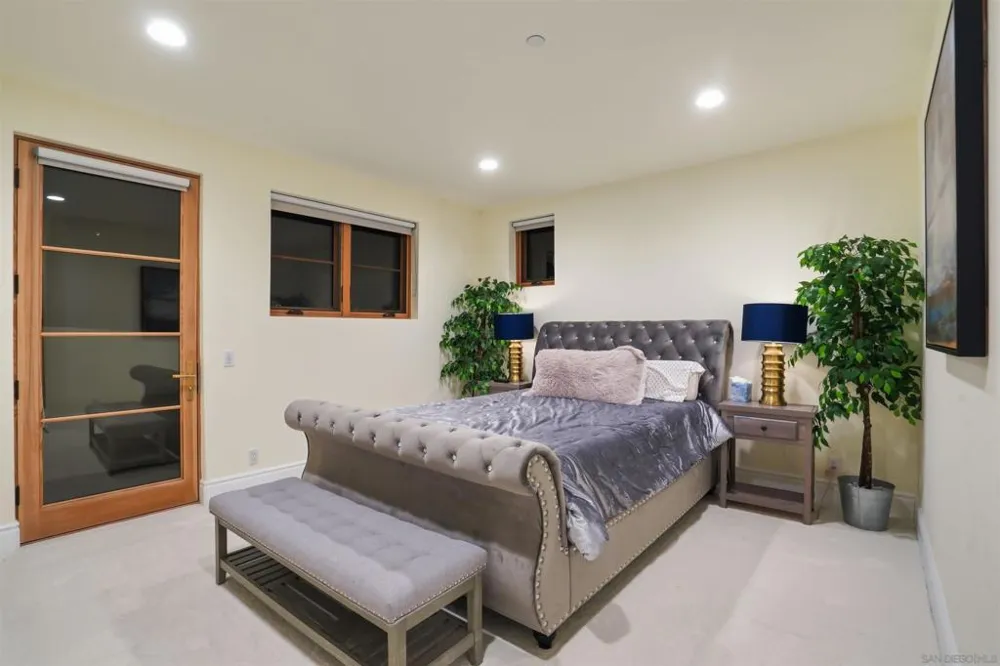 6045 Mimulus Rancho Santa Fe, CA 92067