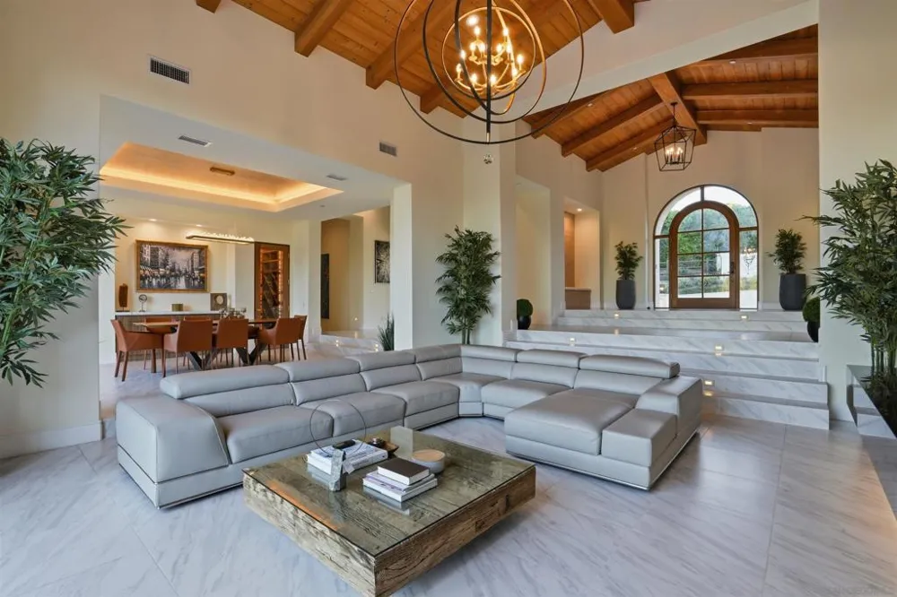 6045 Mimulus Rancho Santa Fe, CA 92067