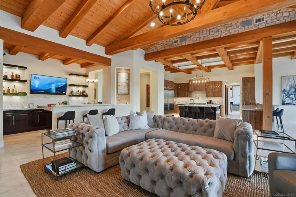 6045 Mimulus Rancho Santa Fe, CA 92067