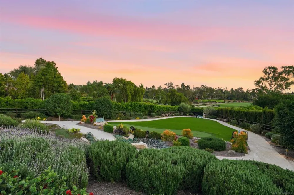 6045 Mimulus Rancho Santa Fe, CA 92067