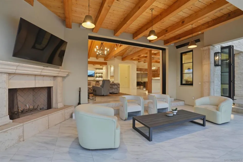 6045 Mimulus Rancho Santa Fe, CA 92067