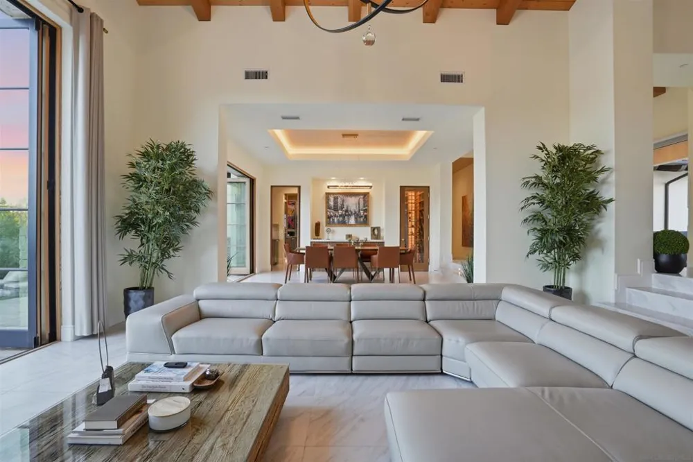 6045 Mimulus Rancho Santa Fe, CA 92067