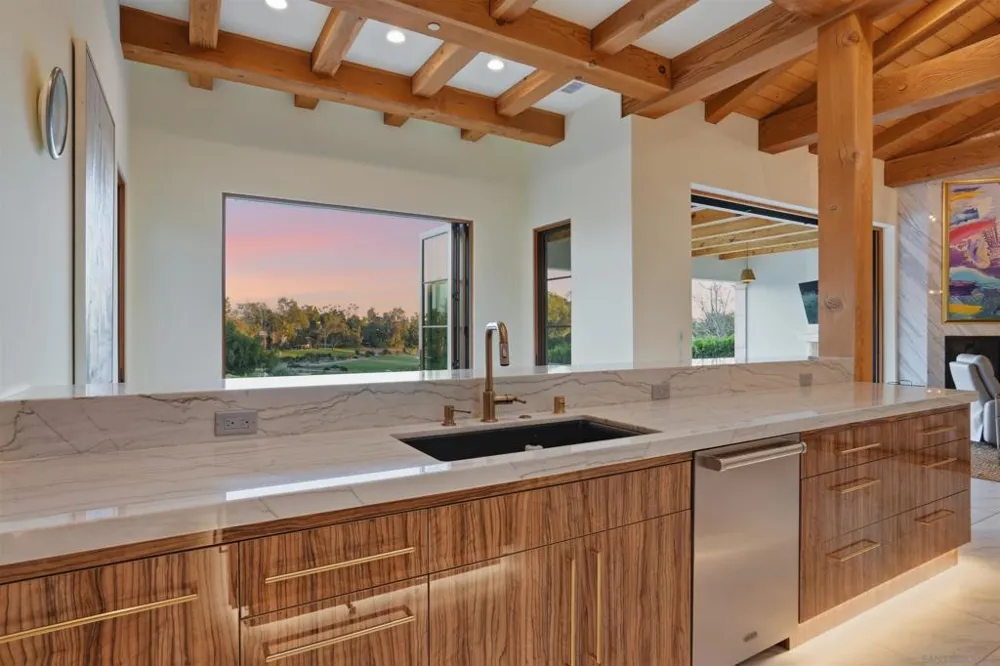 6045 Mimulus Rancho Santa Fe, CA 92067