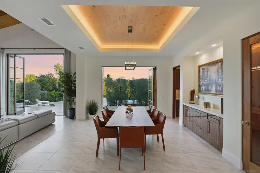 6045 Mimulus Rancho Santa Fe, CA 92067