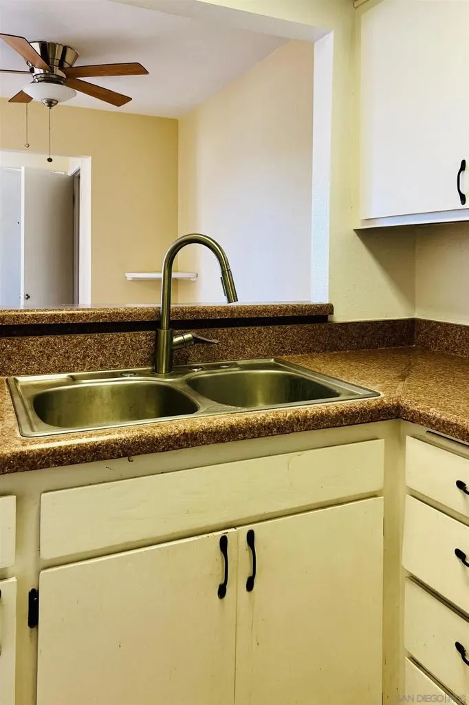 3254 Ashford St #H San Diego, CA 92111