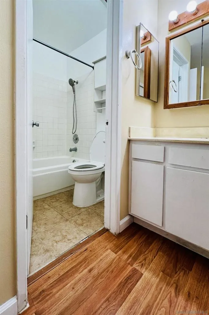 3254 Ashford St #H San Diego, CA 92111