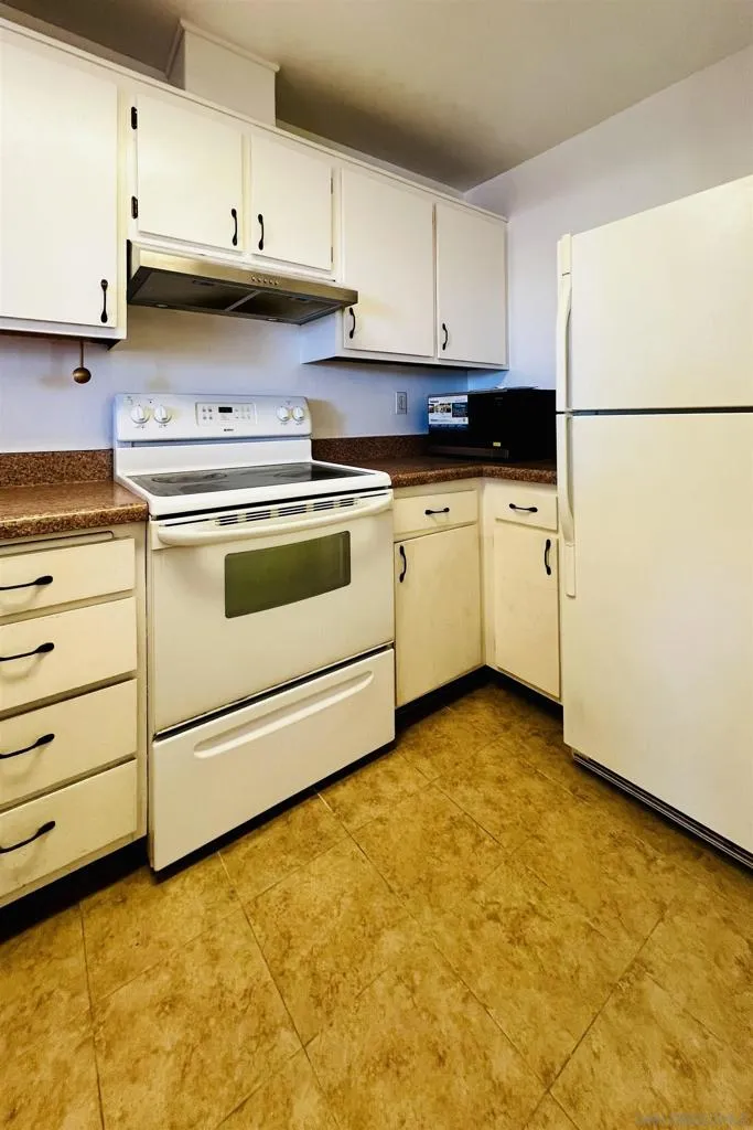 3254 Ashford St #H San Diego, CA 92111