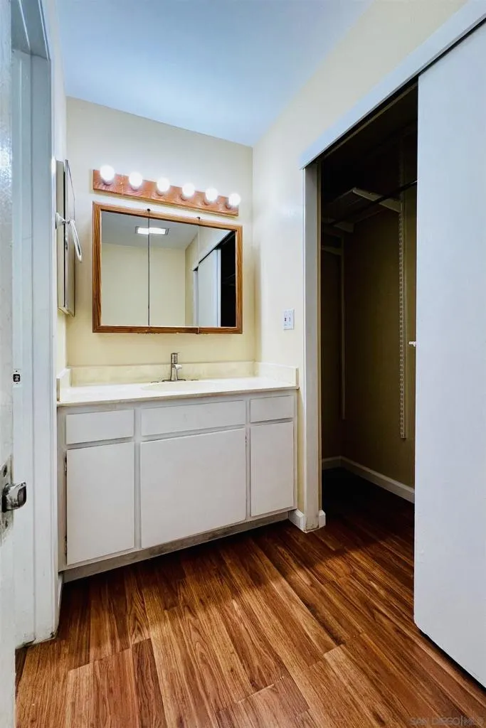 3254 Ashford St #H San Diego, CA 92111
