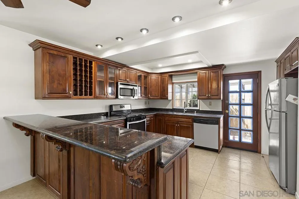 2170 Jefferson Ave Escondido, CA 92027