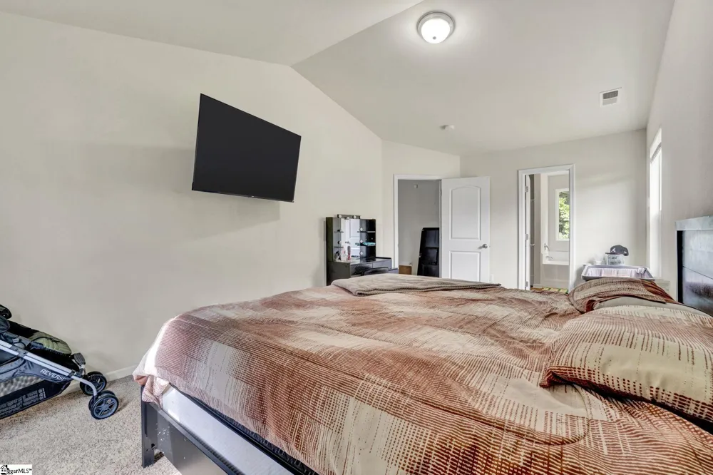 156 Queens Circle Laurens, SC 29360