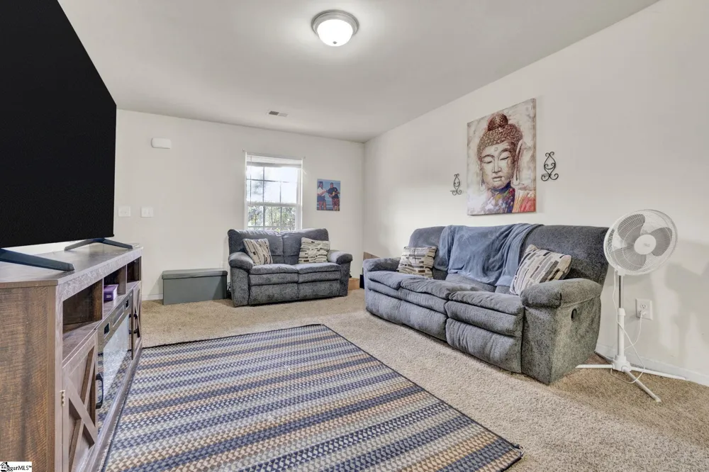 156 Queens Circle Laurens, SC 29360