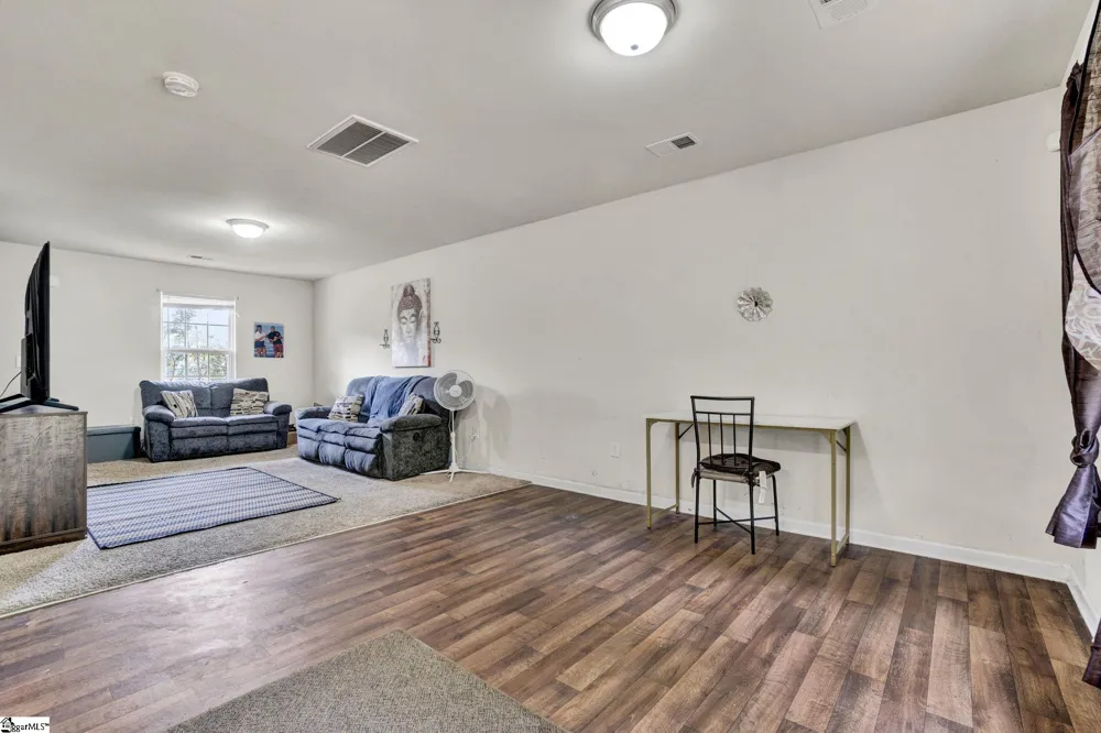 156 Queens Circle Laurens, SC 29360