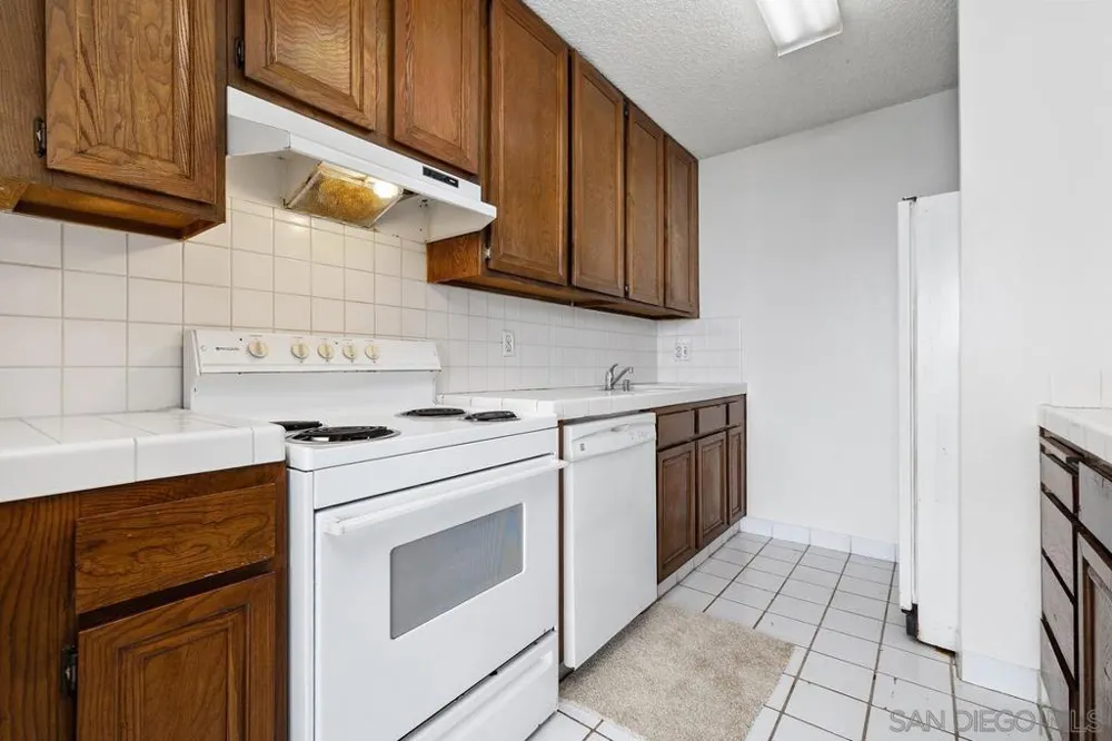 727 SAPPHIRE STREET #405 San Diego, CA 92109