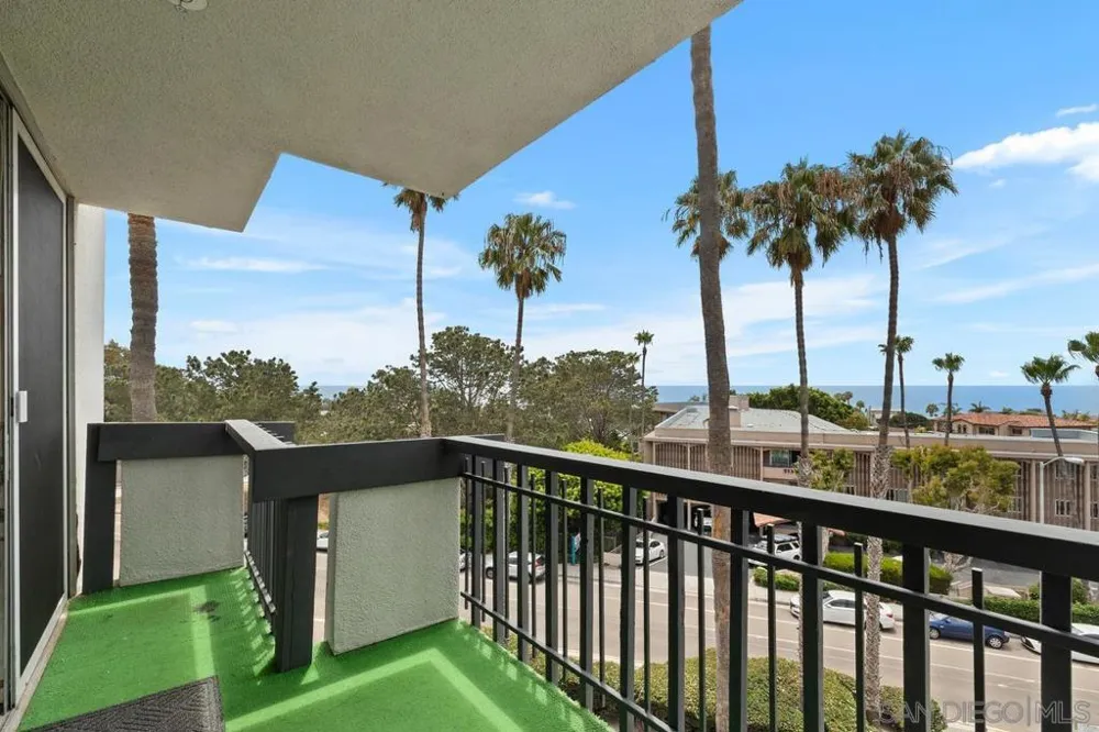 727 SAPPHIRE STREET #405 San Diego, CA 92109