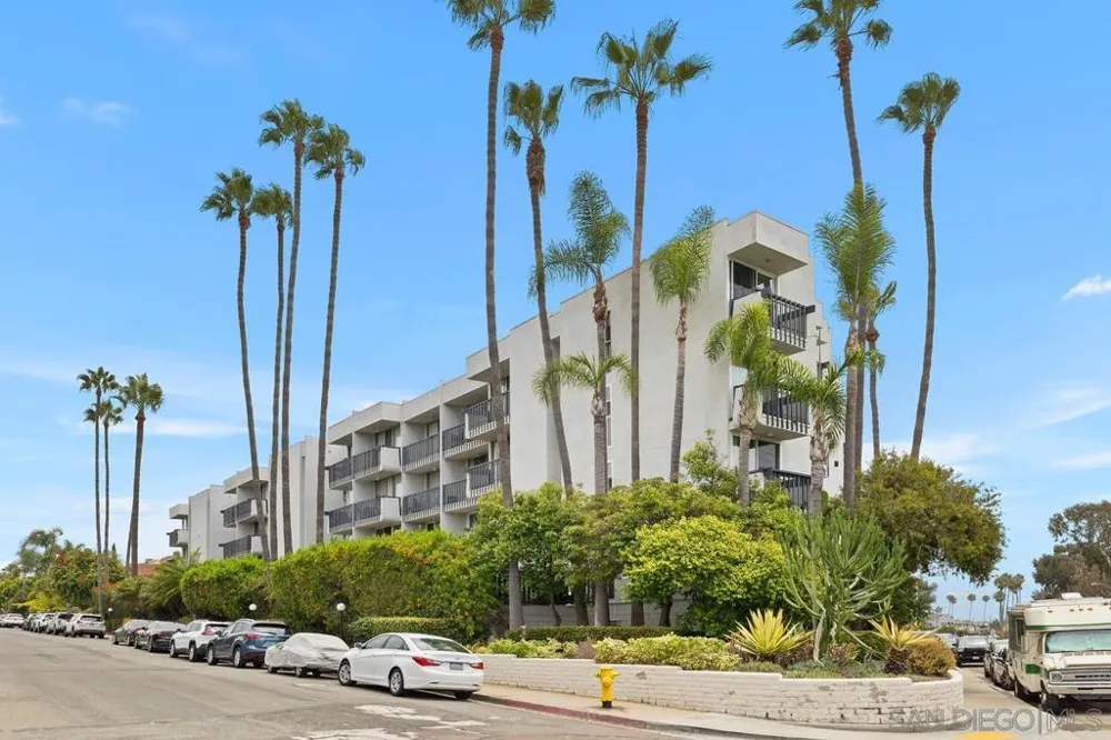 727 SAPPHIRE STREET #405 San Diego, CA 92109